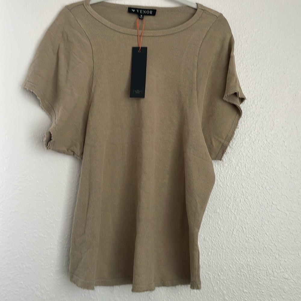 Venor hunt short sleeve Tee shirt knit Cotton raw hem Medium size Tan relaxed